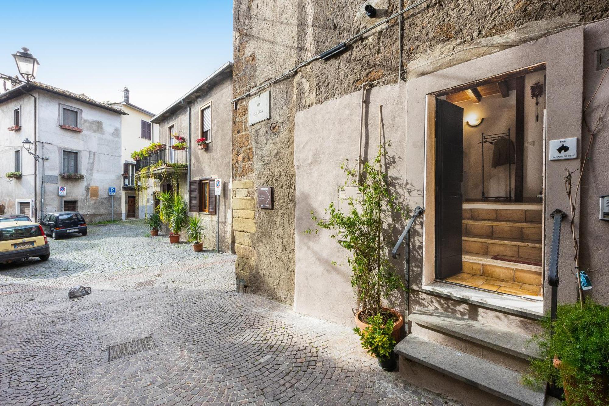Bed and Breakfast La Casa Di Pepe Sutri Exterior foto